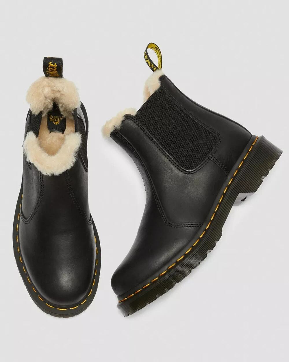 2976 Women's Faux Fur Lined Chelsea Boots in Black